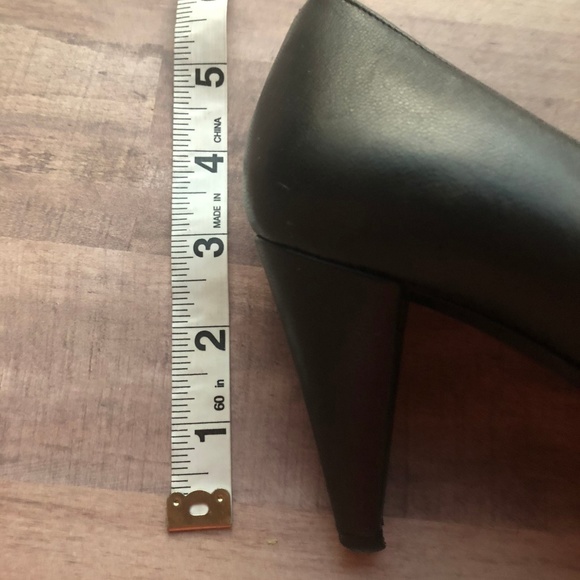 BALLY Black Cone Leather Pointy Toe Pumps EUR 37 - Picture 8 of 8